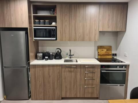 Modern 1 Bedroom Apartment Across From Hagley Park 크라이스트처치 외부 사진